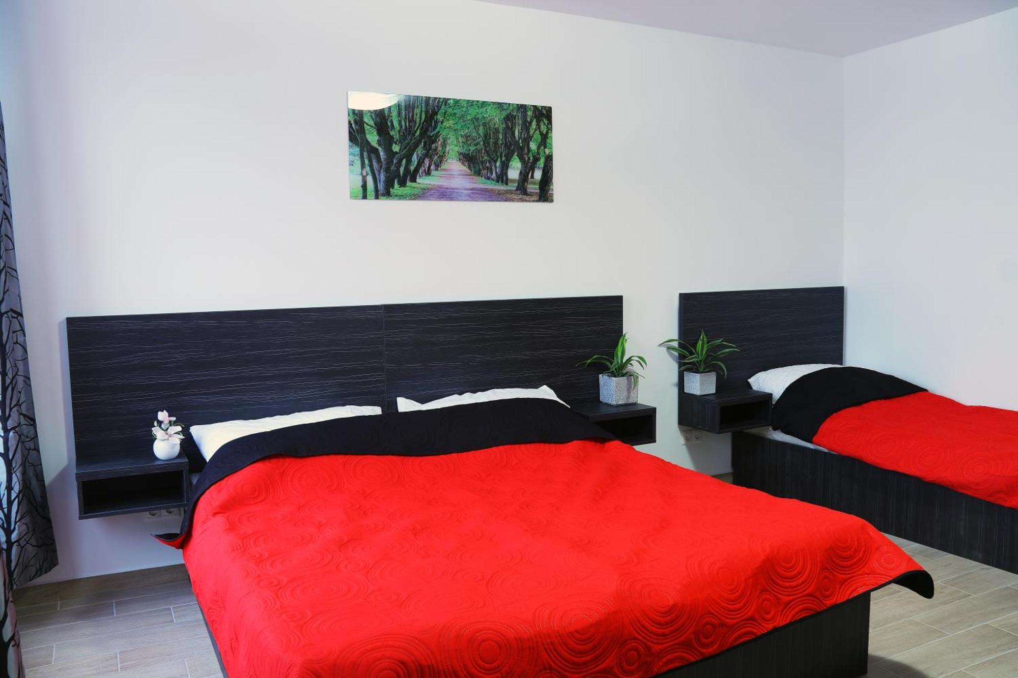 Top Hotel Vertesszolos ภายนอก รูปภาพ
