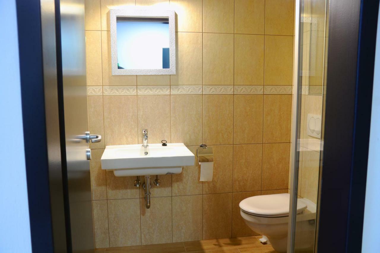 Top Hotel Vertesszolos ภายนอก รูปภาพ